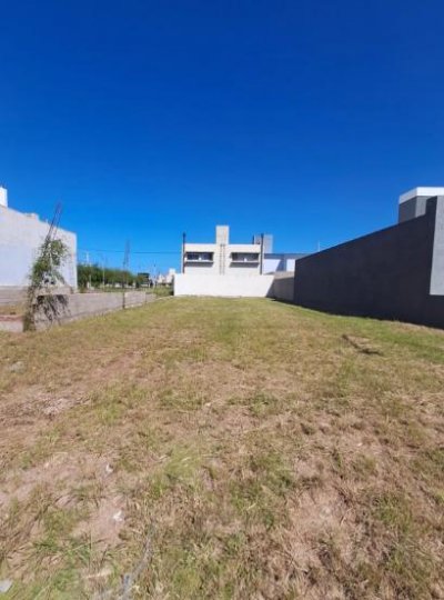 Lote de 250 m² con escritura en Valle Cercano barrio La Amistad