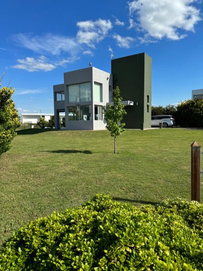 Casa Puerto Del Aguila