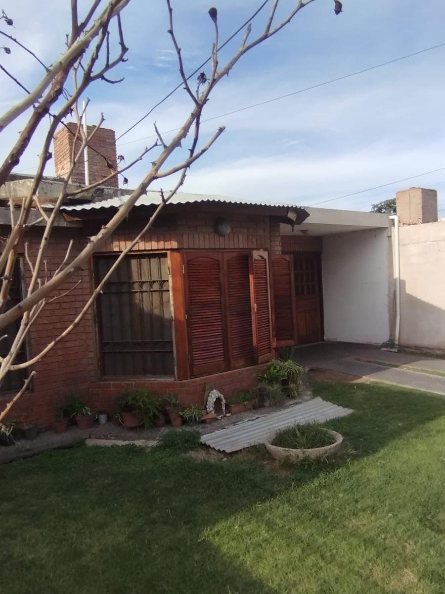OPORTUNIDAD EN TALLERES SUD - CASA LISTA PARA HABITAR Y PERSONALIZAR - 25