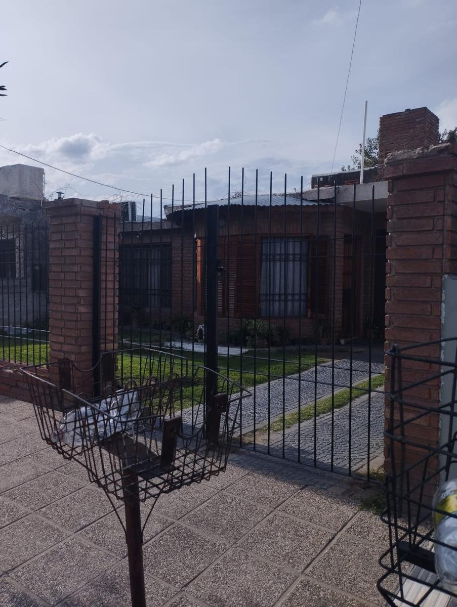 OPORTUNIDAD EN TALLERES SUD - CASA LISTA PARA HABITAR Y PERSONALIZAR - 23