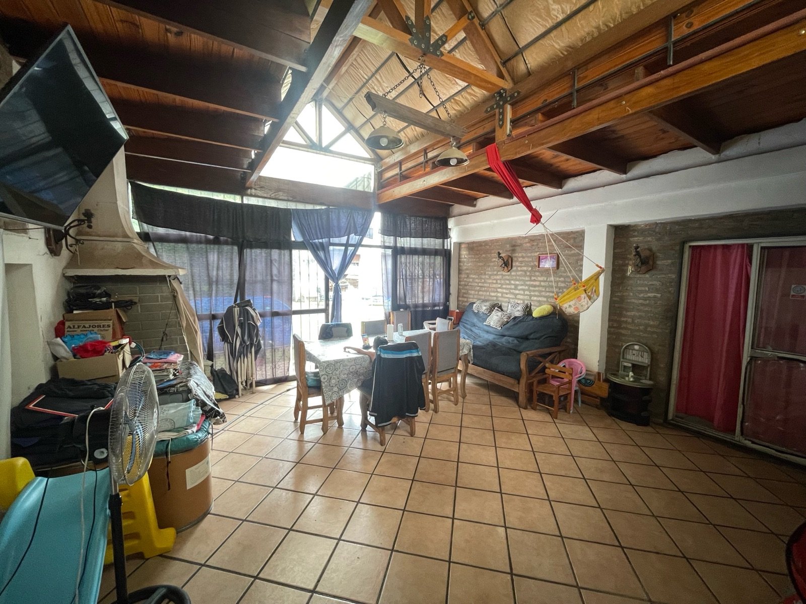OPORTUNIDAD EN TALLERES SUD - CASA LISTA PARA HABITAR Y PERSONALIZAR - 4