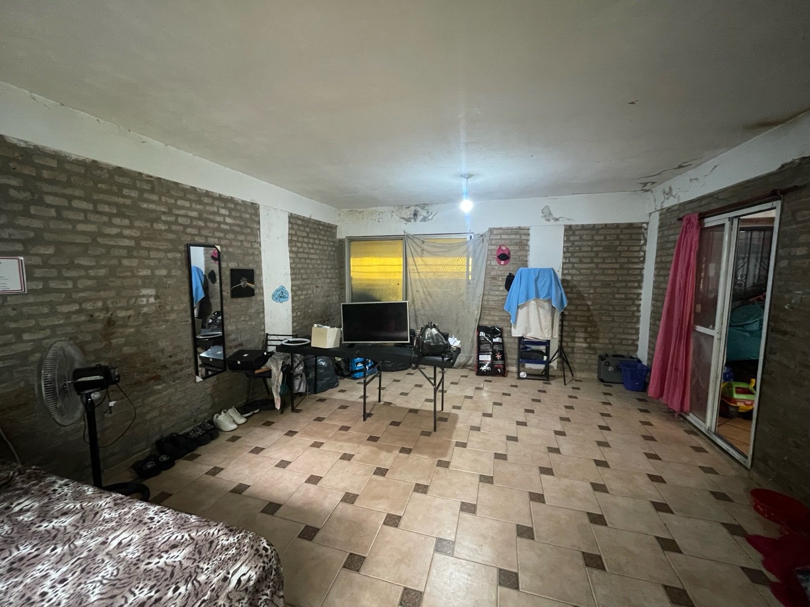OPORTUNIDAD EN TALLERES SUD - CASA LISTA PARA HABITAR Y PERSONALIZAR - 3