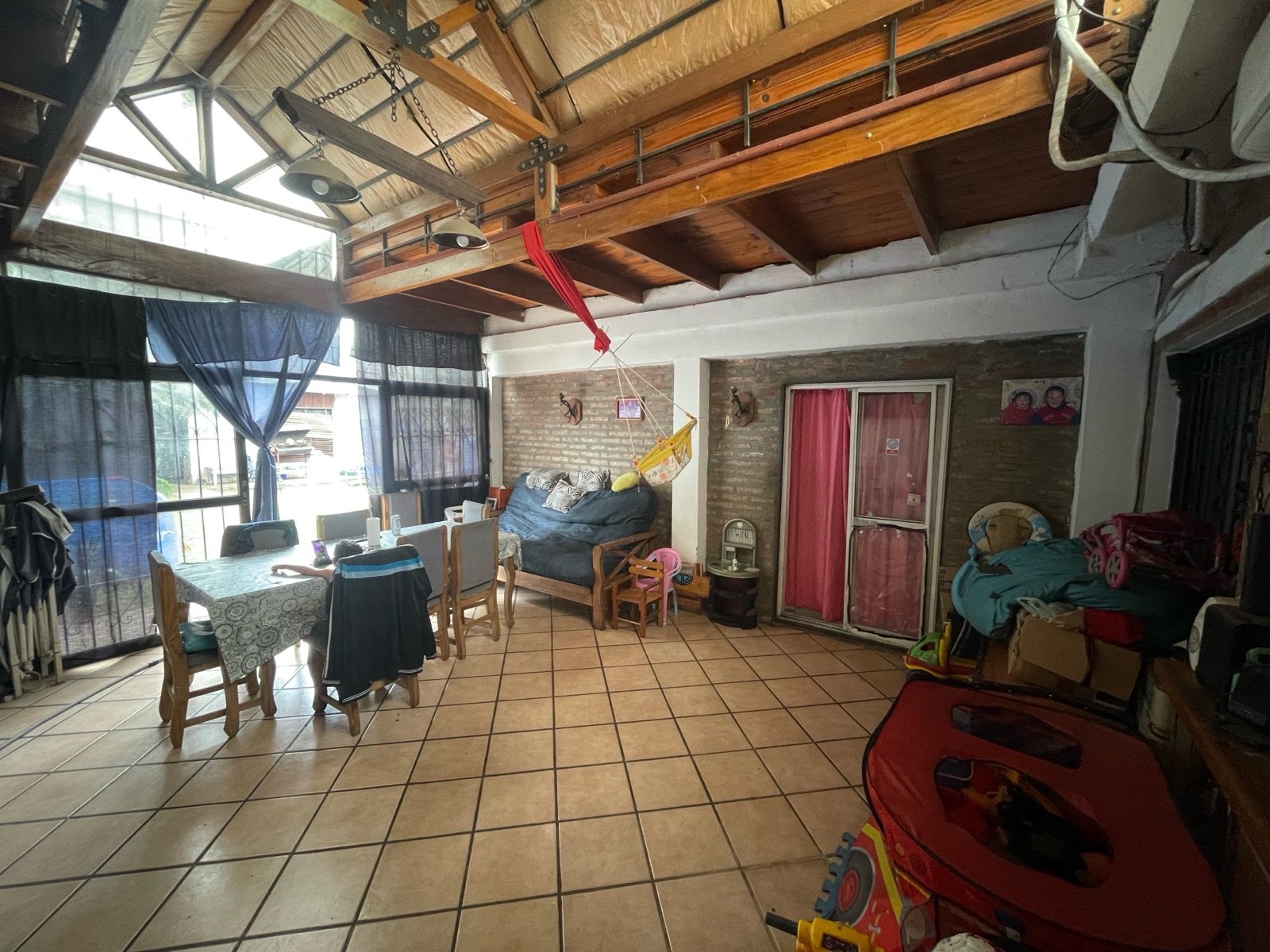 OPORTUNIDAD EN TALLERES SUD - CASA LISTA PARA HABITAR Y PERSONALIZAR - 9