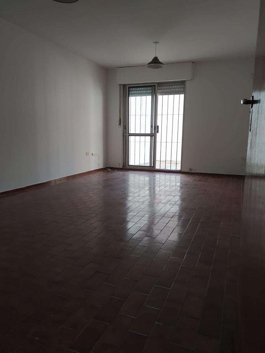 VENTA | B° General Paz | 55 m2 - Planta Baja | 1 Dor. | Patio con asador propio | Renta anual 7.5% en USD | Viví o Invertí