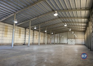 Galpones / Depósitos - Alvear -  Alquiler