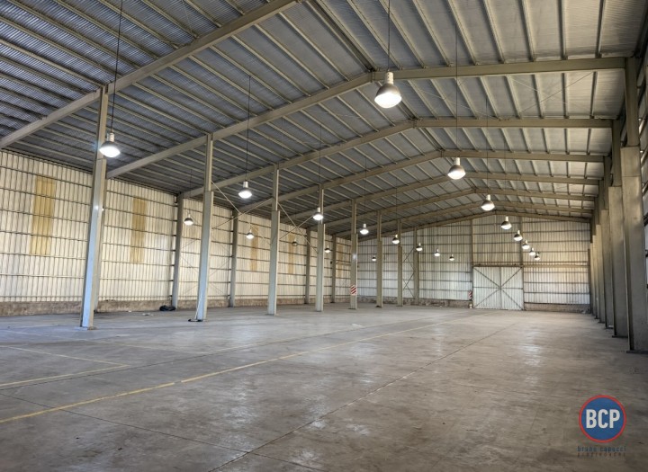 Galpones / Depósitos - Alvear -  Alquiler