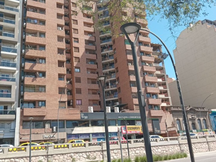 Venta de depto de 2 dorm Nueva Cba. Bv Illia al 100
