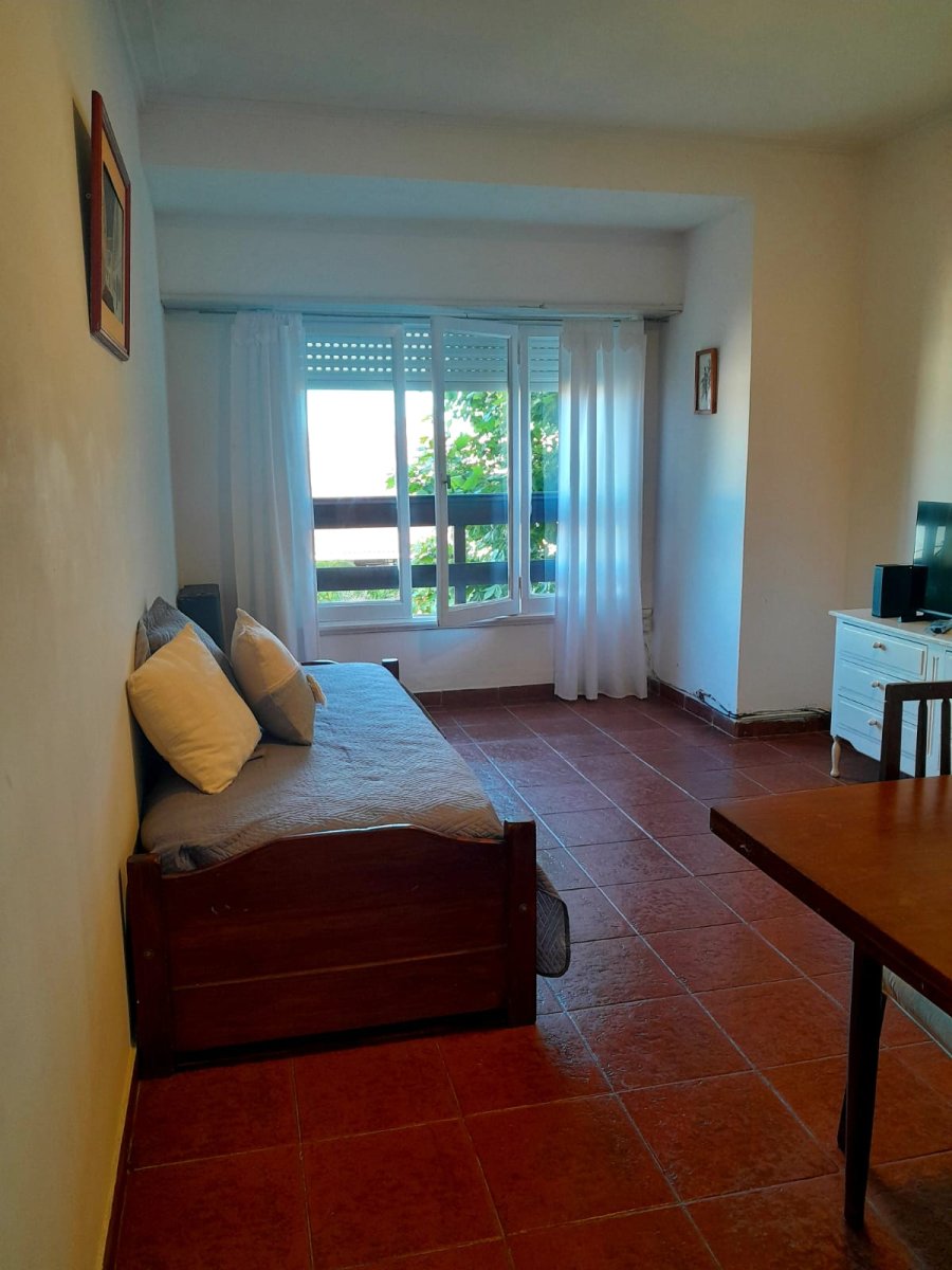ALQUILADO.Alquiler por 12 meses departamento 2 ambientes en Miramar. Edificio Loberia - 2