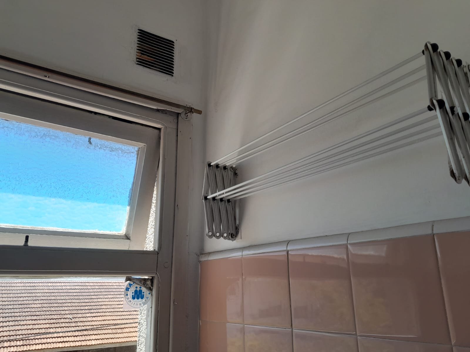 ALQUILADO.Alquiler por 12 meses departamento 2 ambientes en Miramar. Edificio Loberia - 12