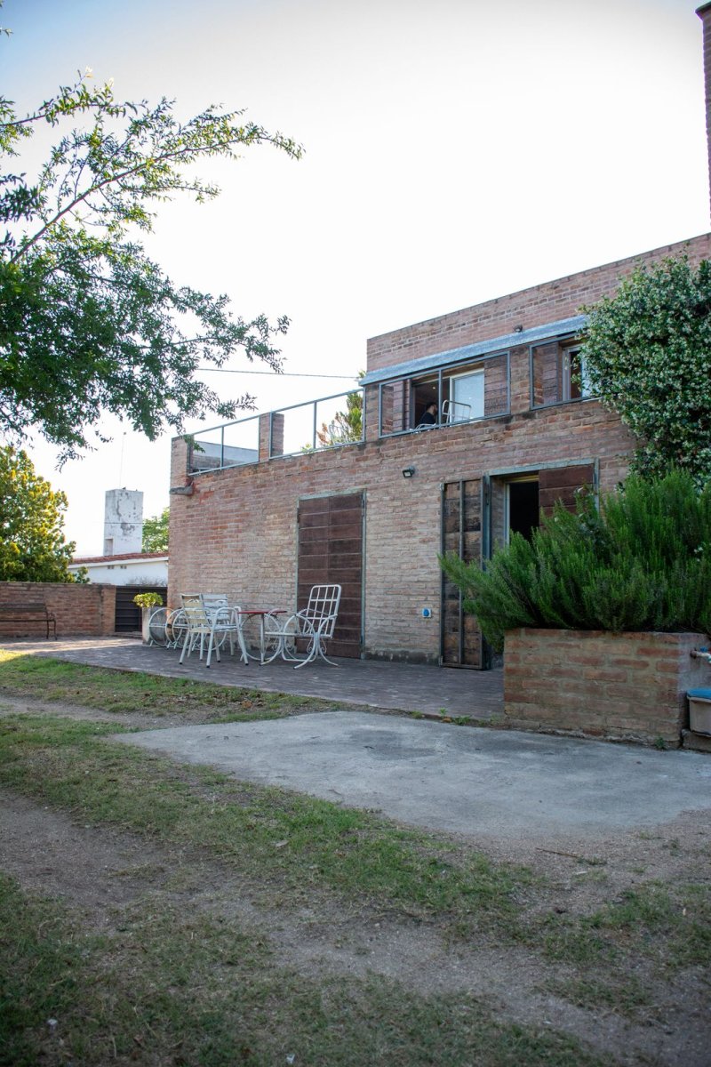 Tanti - CASA + DPTO - OPORTUNIDAD - Imagen 5