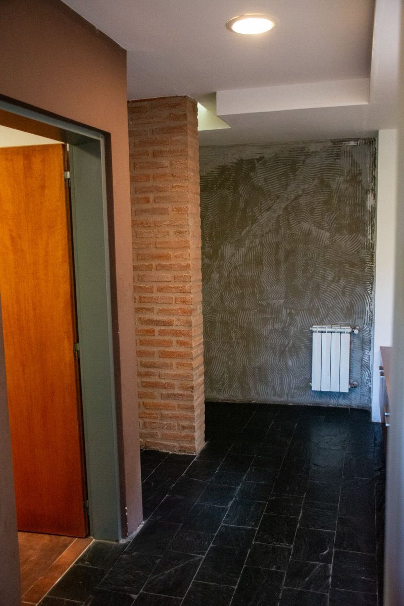 Tanti - CASA + DPTO - OPORTUNIDAD - Imagen 18
