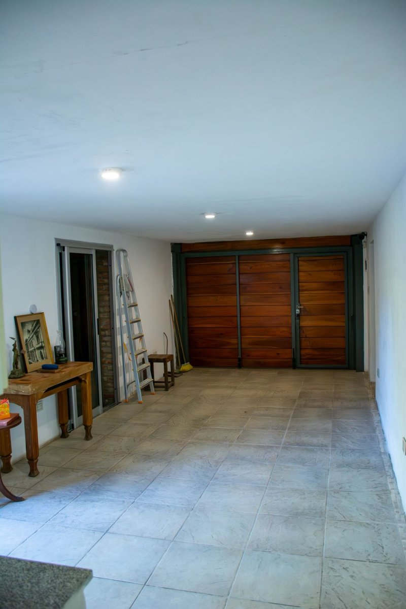Tanti - CASA + DPTO - OPORTUNIDAD - Imagen 35