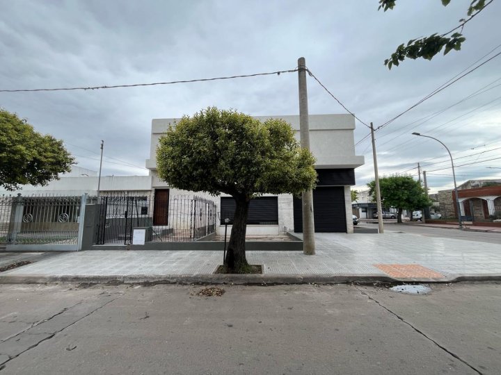 Se vende condominio ideal para renta!!
