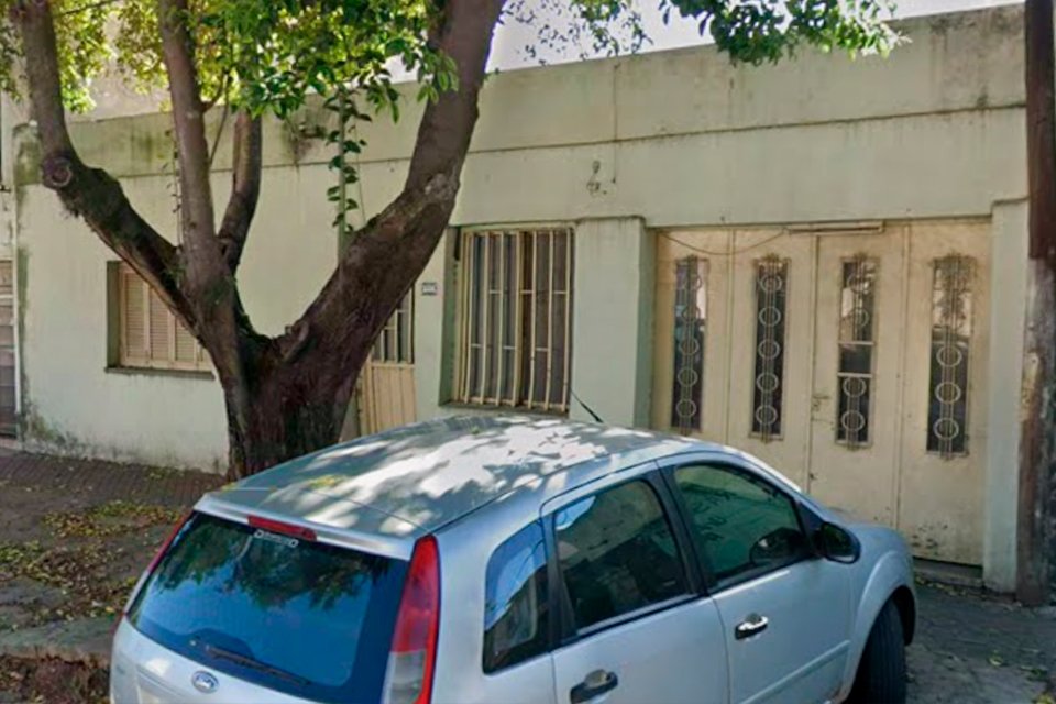 CASA 2 DORMITORIOS CON AMPLIO PATIO ALVEAR Y CDRO. RIVADAVIA — foto 4