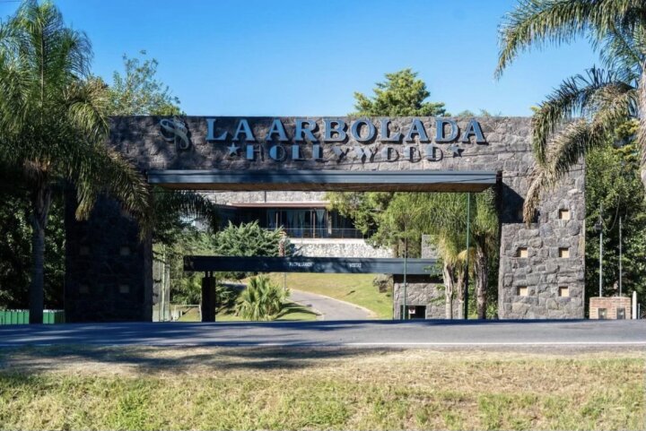 Casa en country La Arbolada Hollywood