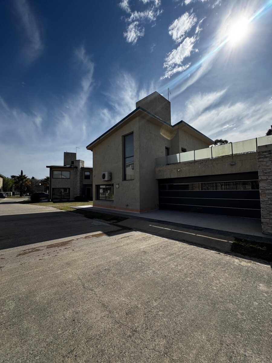 CASA 3 DORMITORIOS EN  EL HOUSING DENTRO DEL COUNTRY LA ARBOLADA HOLLYWOOD – MALAGUEÑO - Imagen 35