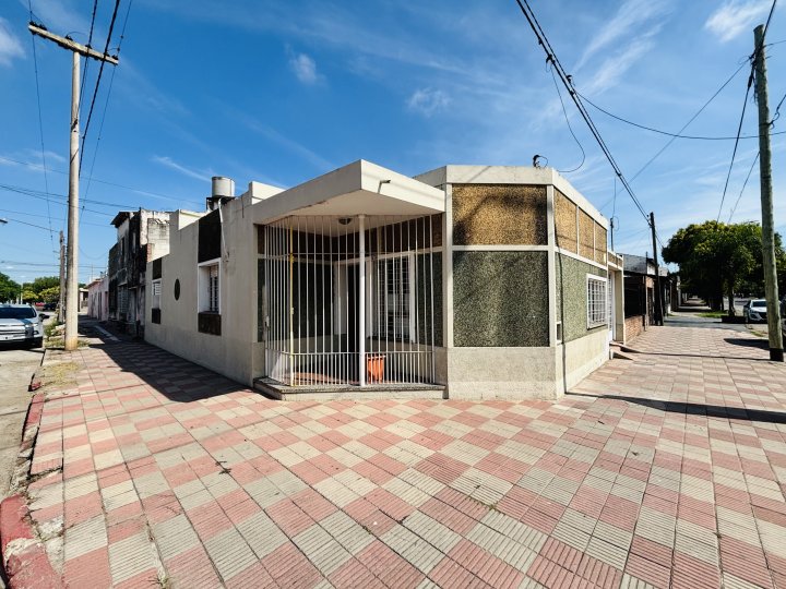 Casa en ALQUILER  barrio Granadero Pringles