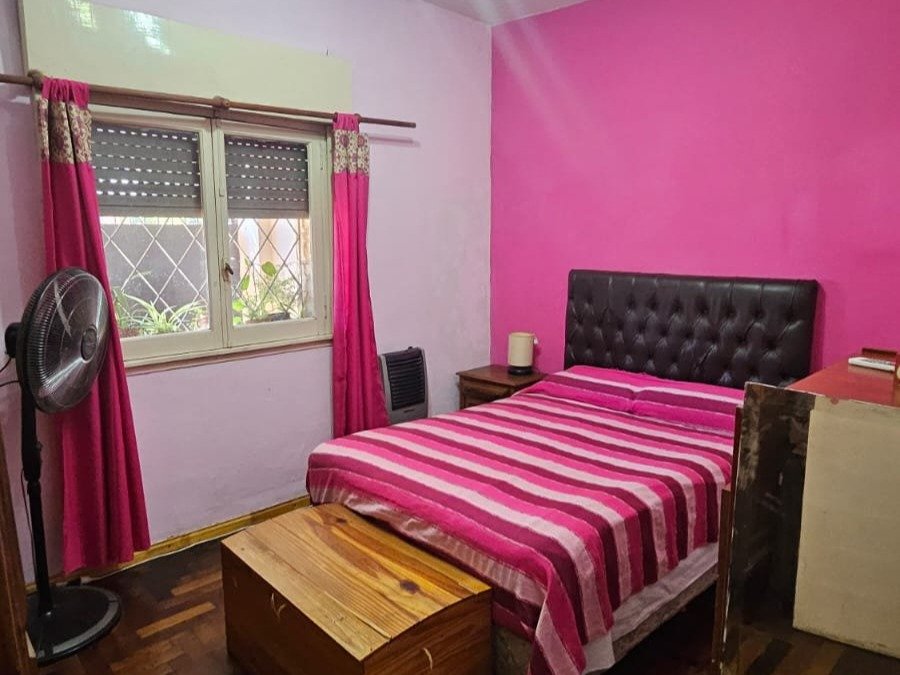 CASA FAMILIAR CON PILETA, COCHERA PARA 3 AUTOS Y GRAN LIVING EN PARQUE SAN MARTÍN — foto 13
