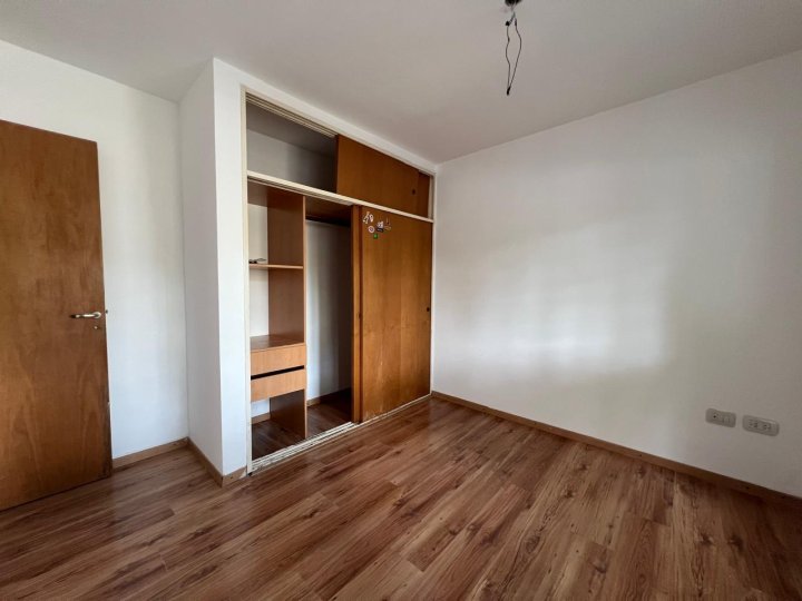 Departamentos de pasillo - Rosario - Venta