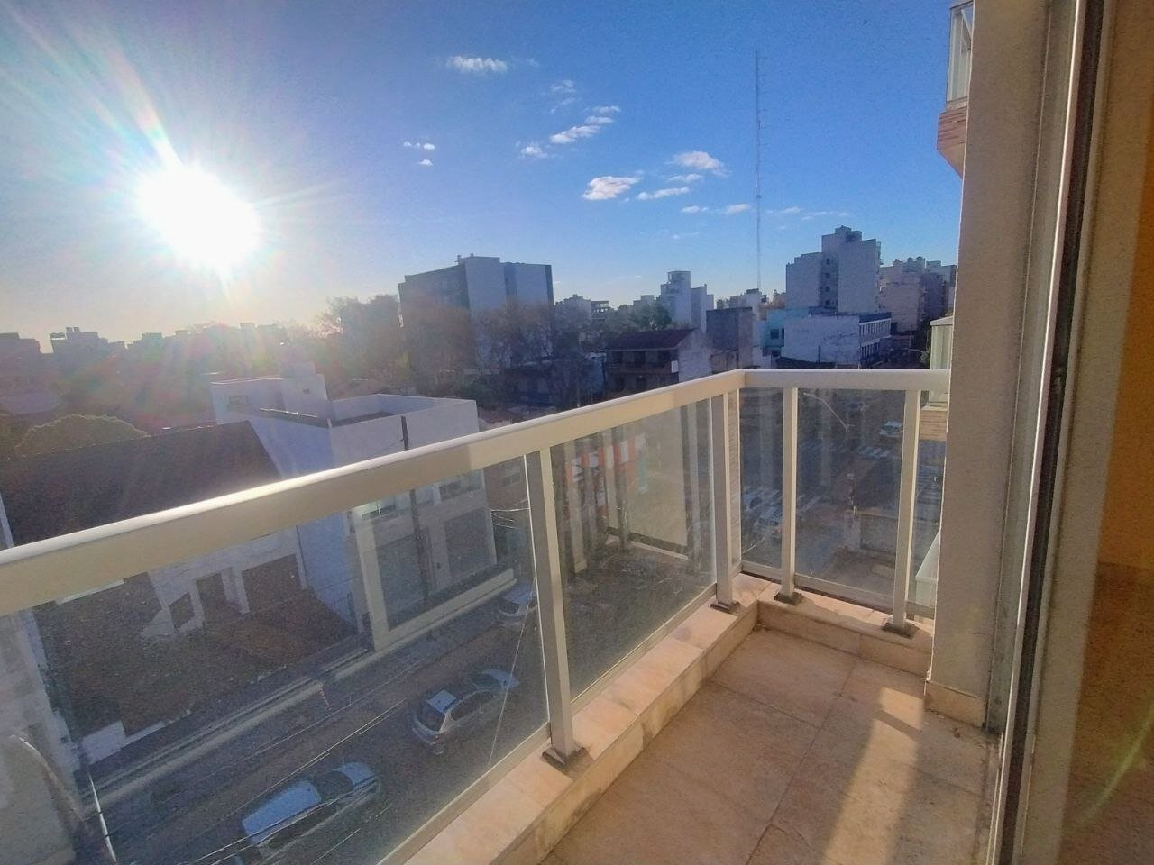 Departamento Monoambiente dividido, APTO PROFESIONAL.- Moron . — foto 15