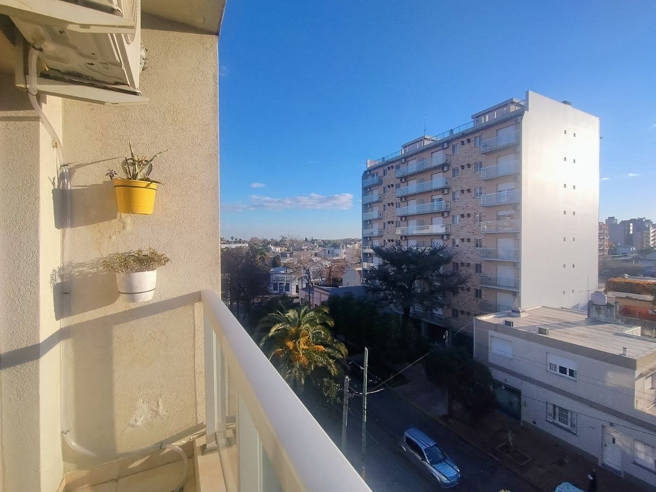 Departamento Monoambiente dividido, APTO PROFESIONAL.- Moron . — foto 14