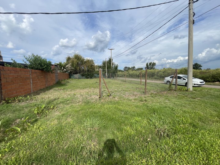 Terrenos - Alvarez - Venta