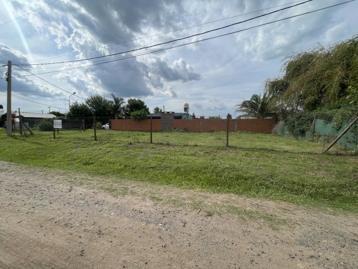 Terrenos - Alvarez - Venta