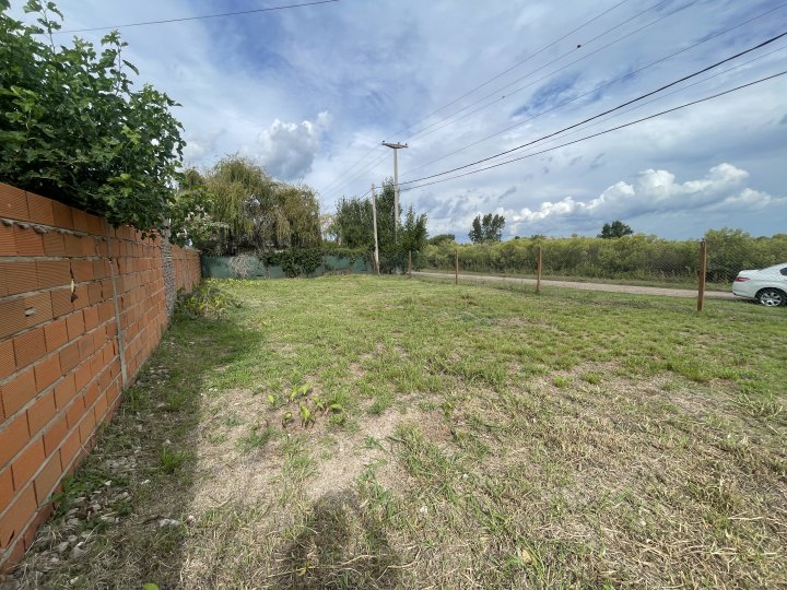 Terrenos - Alvarez - Venta