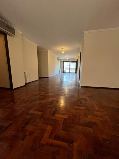 departamento en venta de 2 dormitorios con cochera en Nueva Córdoba