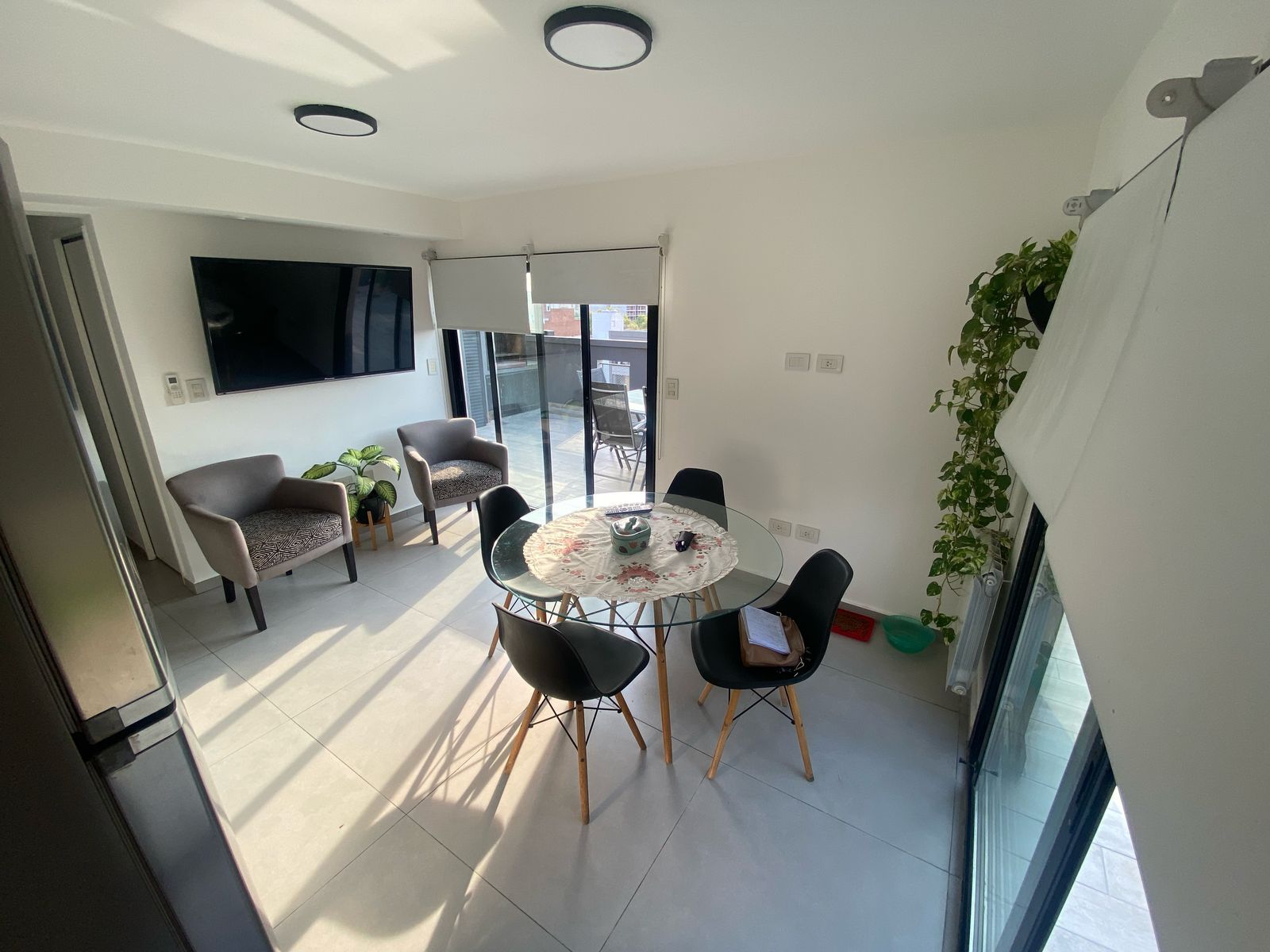 EN VENTA HERMOSO DEPARTAMENTO 3 AMBIENTES EN MORON CON COCHERA — foto 4