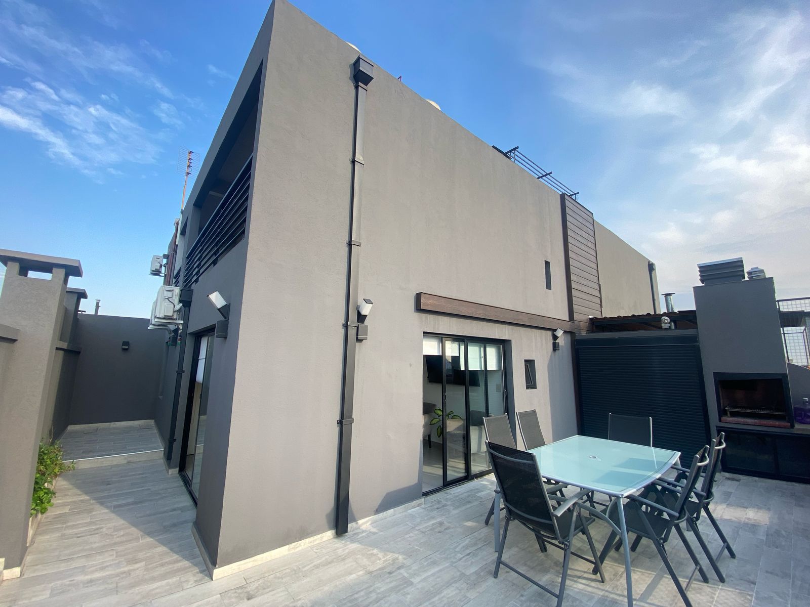 EN VENTA HERMOSO DEPARTAMENTO 3 AMBIENTES EN MORON CON COCHERA — foto 9