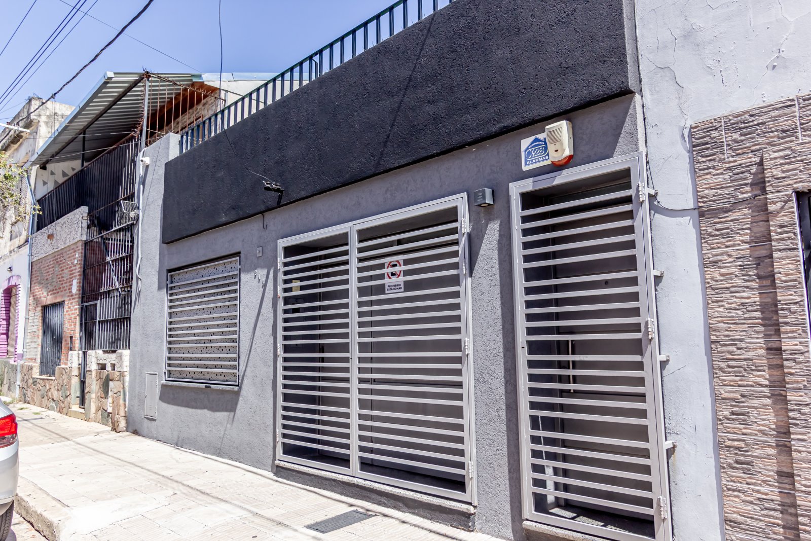 CASA DE 3 DORMITORIOS EN VENTA -Barrio Industrial