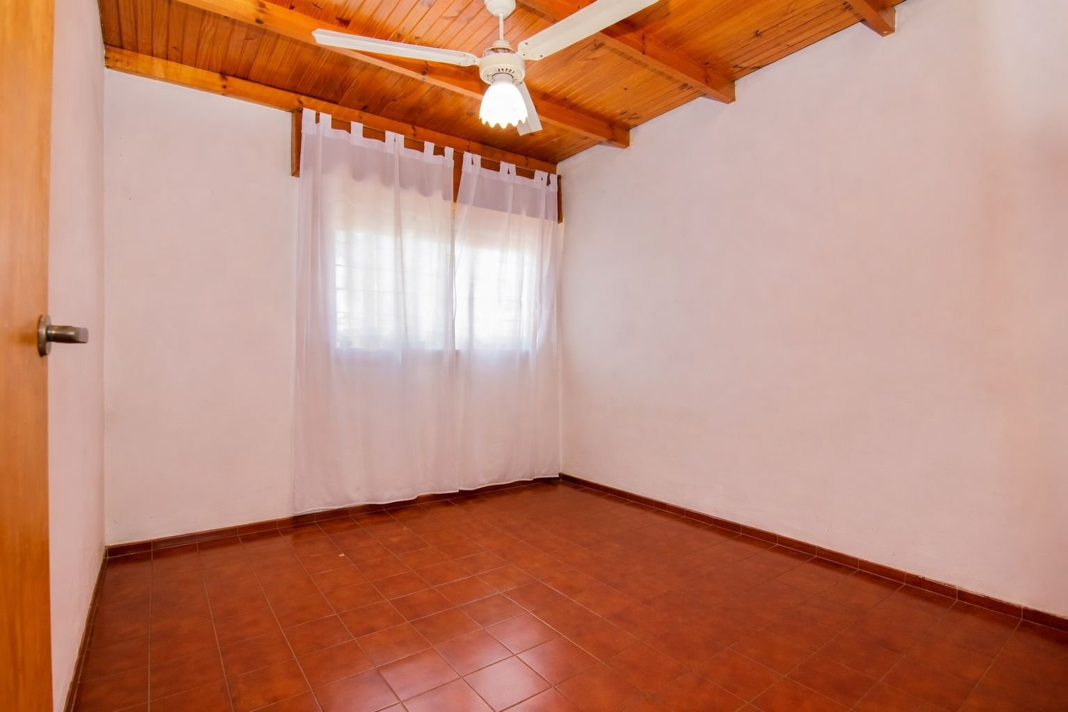 CASA DE 3 DORMITORIOS ARROYITO OESTE — foto 11