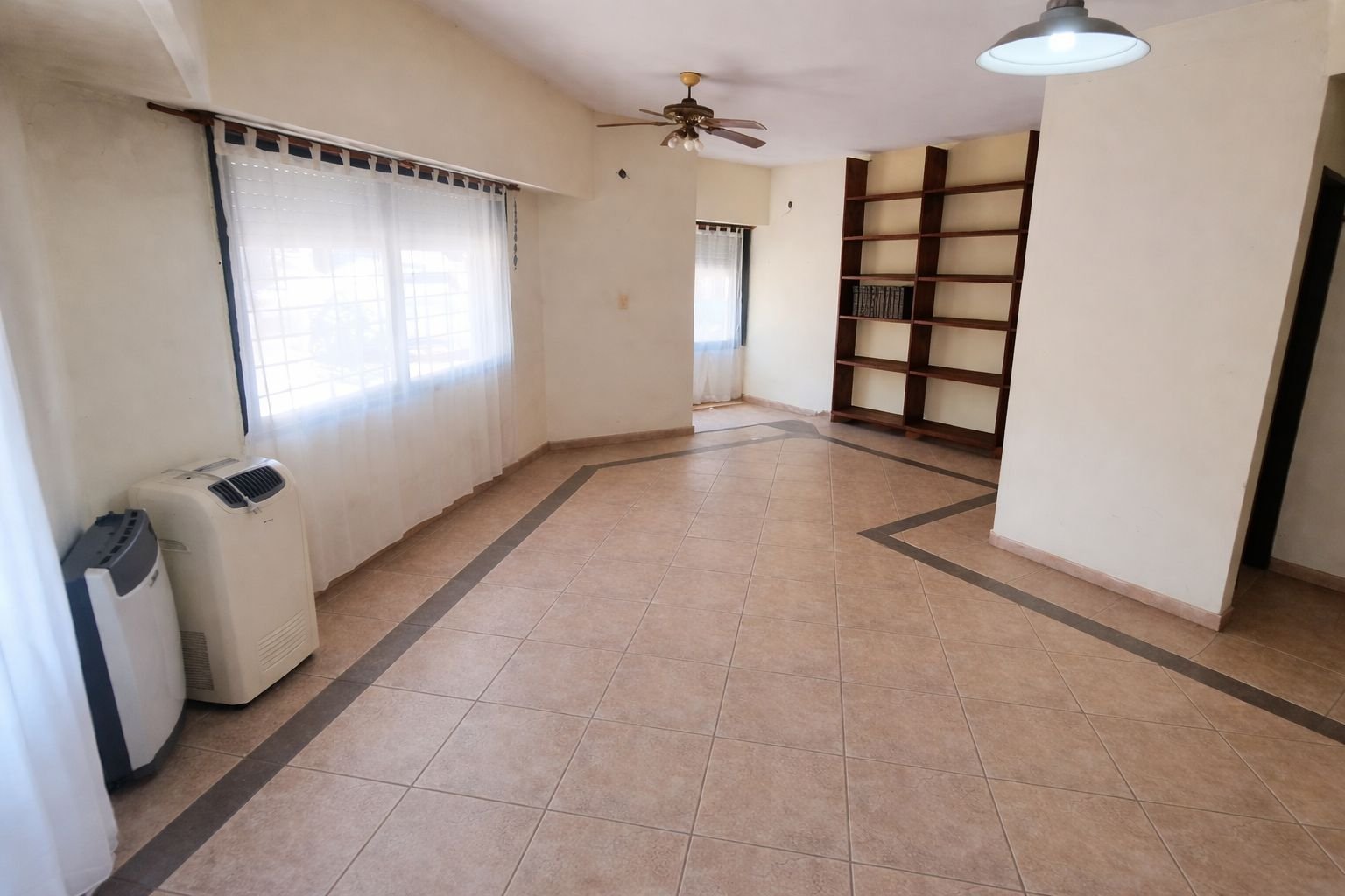 CASA DE 3 DORMITORIOS ARROYITO OESTE — foto 2