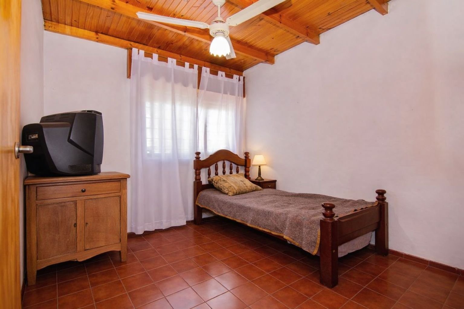 CASA DE 3 DORMITORIOS ARROYITO OESTE — foto 7