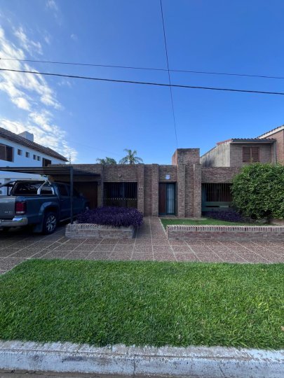 VENTA CASA 3 DORMITORIOS TABLADA PARK