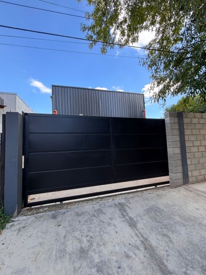 Galpones / Depósitos - San Lorenzo - Venta