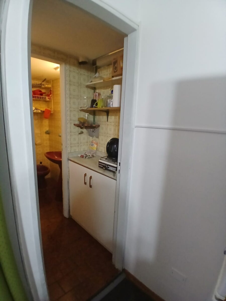 LOCAL CON PRIVADO VIAMONTE AL 600 — foto 9