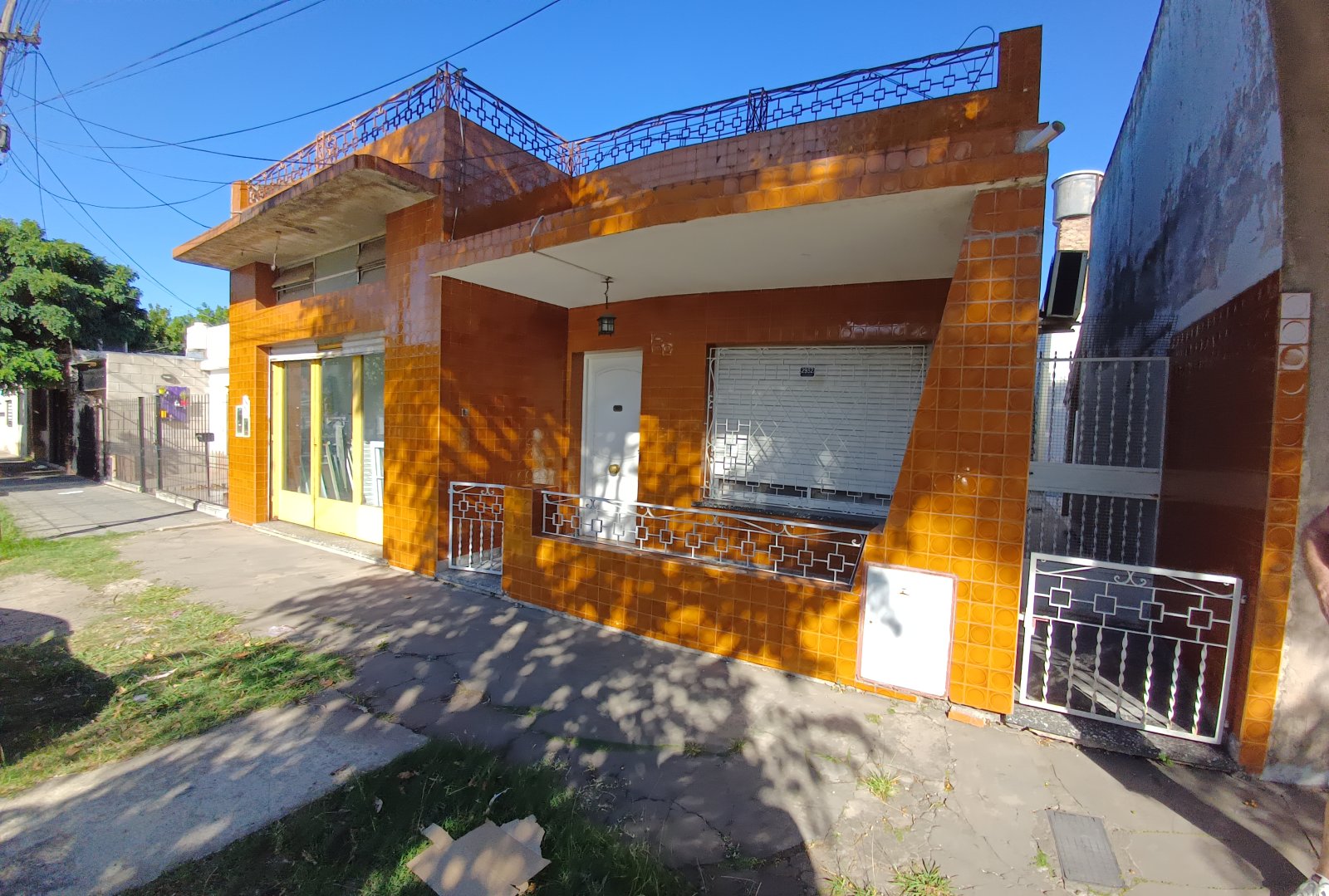 Venta de Casa en Morón Sur - Calle Solari 2900 — foto 2