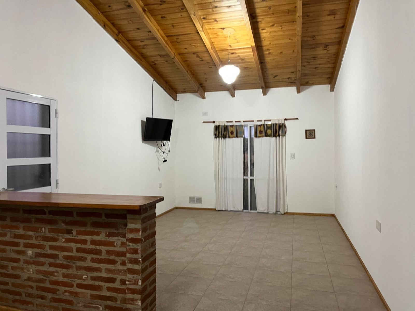La Taba 1969 Casa en alquiler Punta Chacra - Roldán — foto 5