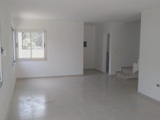 Departamentos de pasillo - Otra Ciudad - Venta