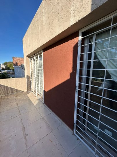 Departamentos de pasillo - Otra Ciudad - Venta