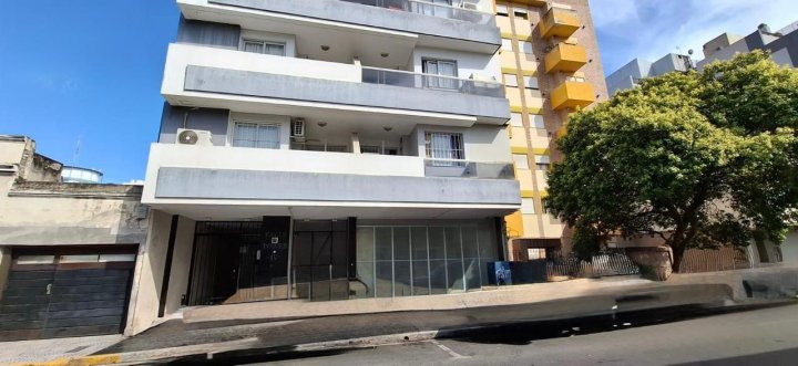 venta departamento con balcón 1 dormitorio Alberdi a metros del shopping nuevocentro