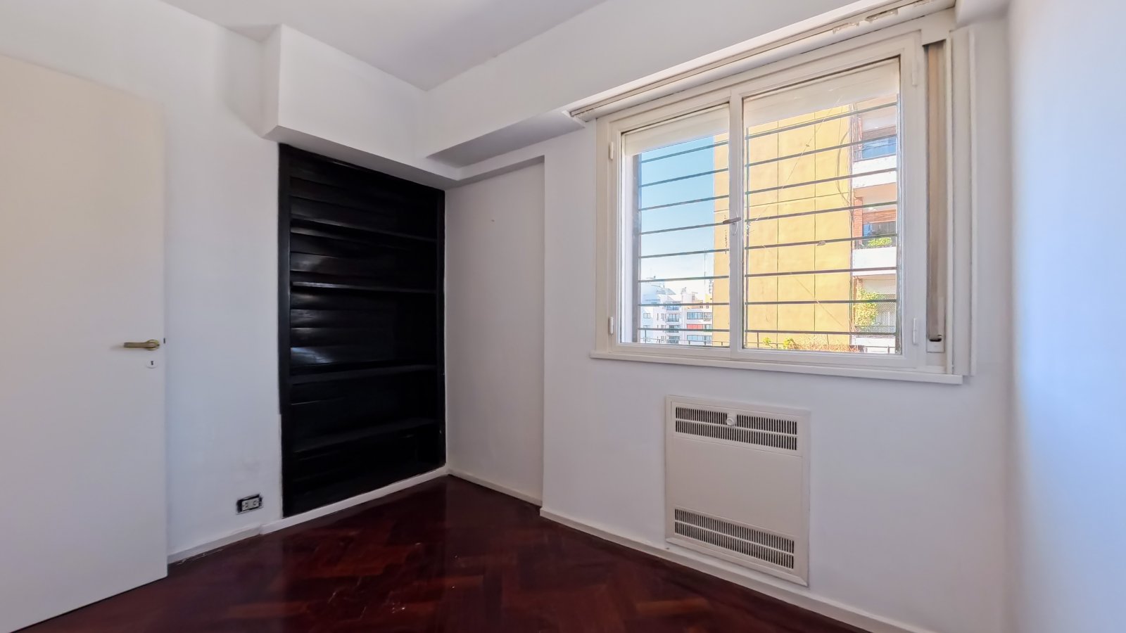 Excelente 3 Ambientes en Esquina con Balcón Corrido – Súper Luminoso y en Ubicación Privilegiada — foto 14