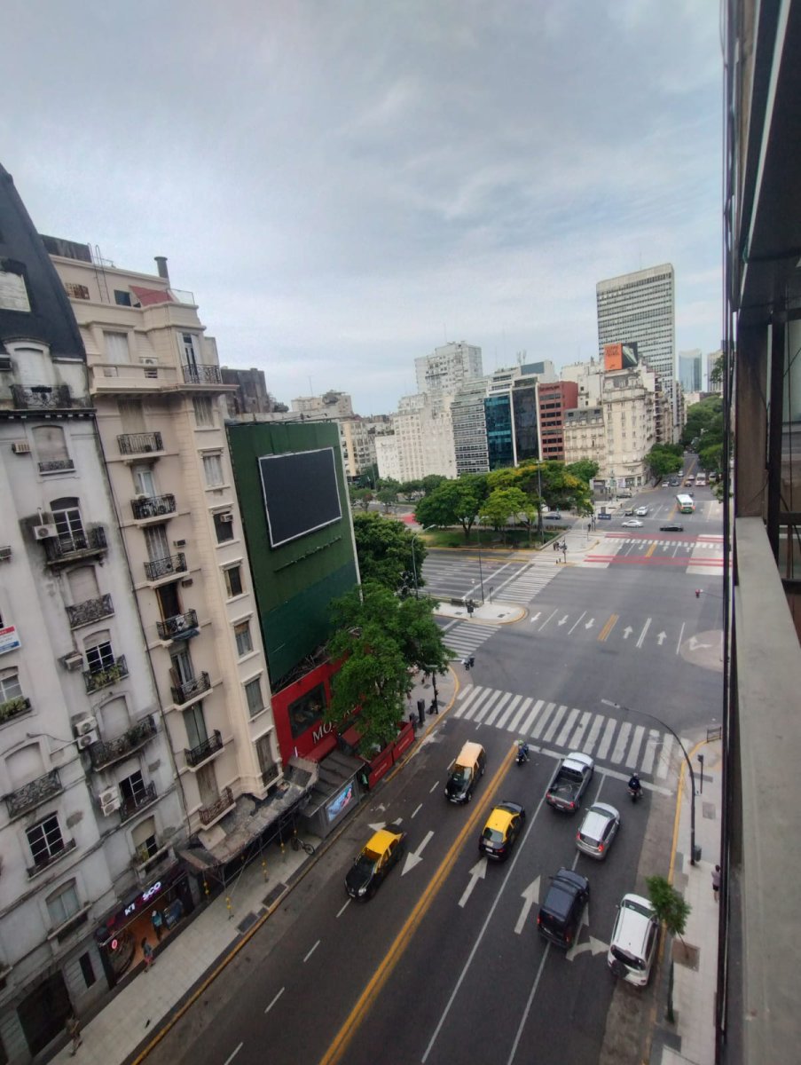 Monoambiente con balcón - Seguridad 24hs - Luminoso - Retiro — foto 11