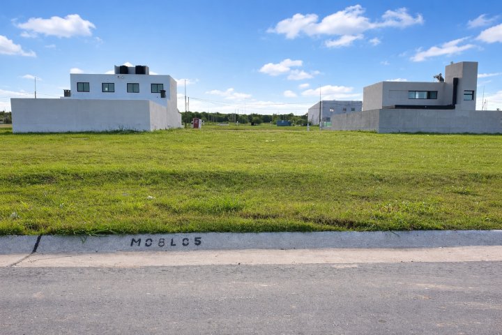 LOTE EN VENTA DOCTA PARQUE 360M2