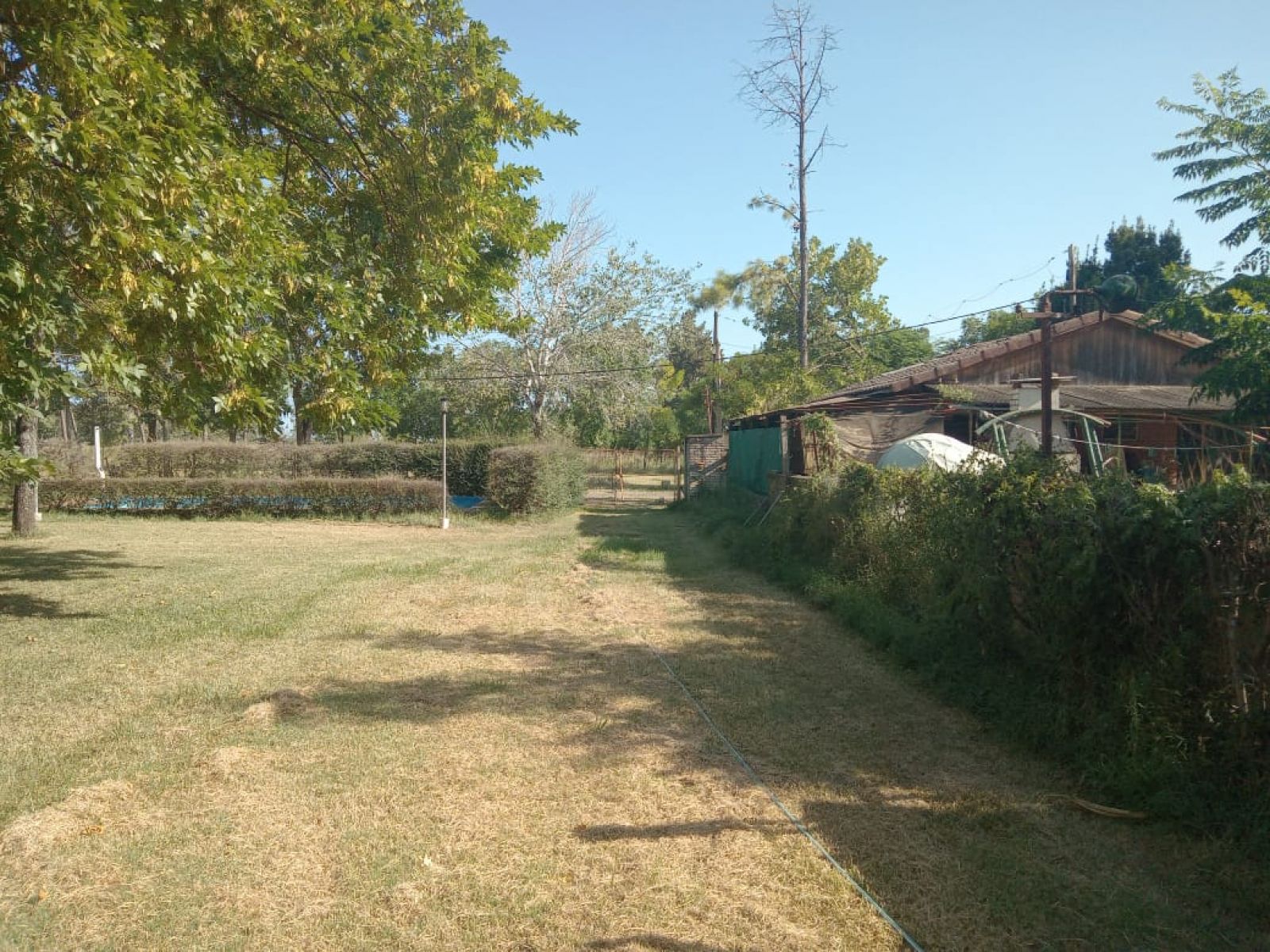 BARRIO TANGO CASA SOBRE 3 LOTES — foto 4