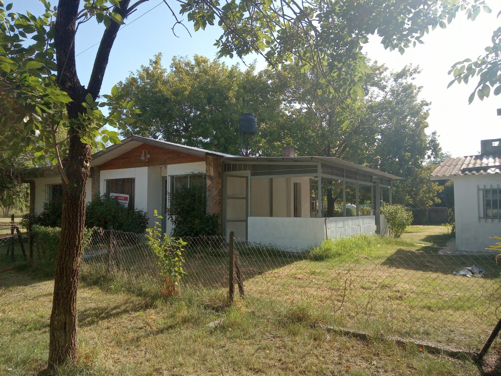 BARRIO TANGO CASA SOBRE 3 LOTES — foto 2