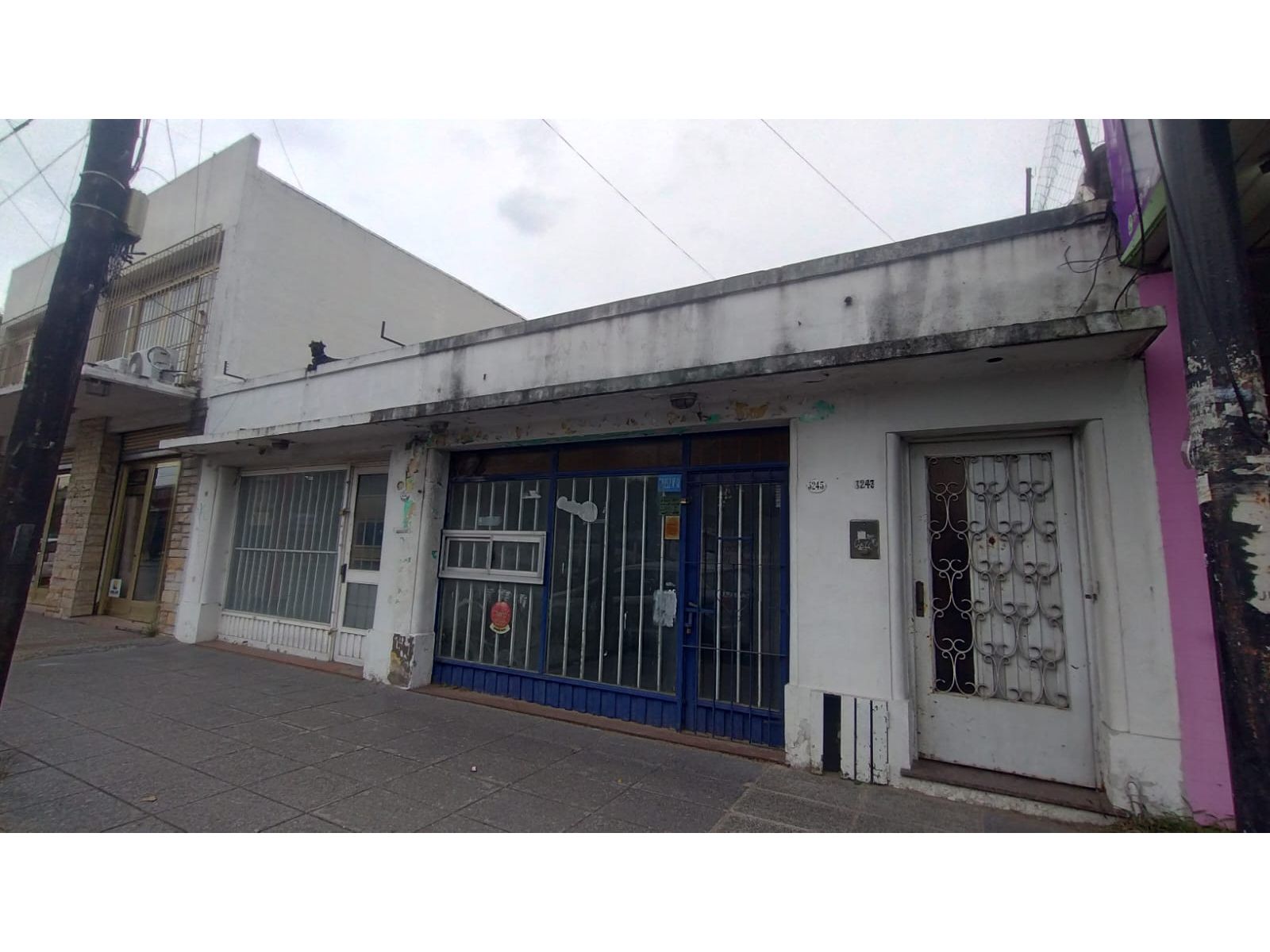 IMPORTANTE INMUEBLE EN BLOQUE EN MORON SUR