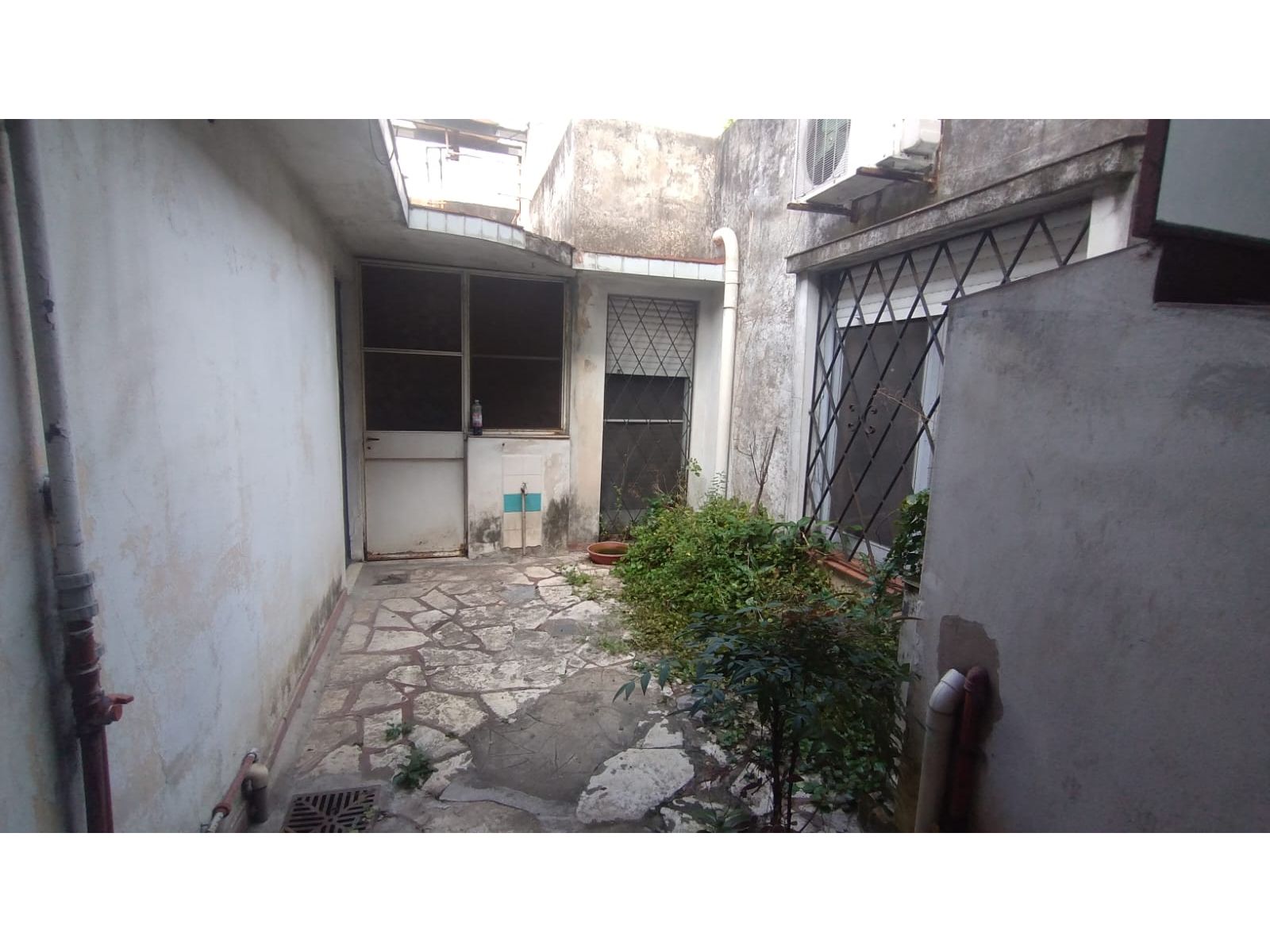 IMPORTANTE INMUEBLE EN BLOQUE EN MORON SUR — foto 10